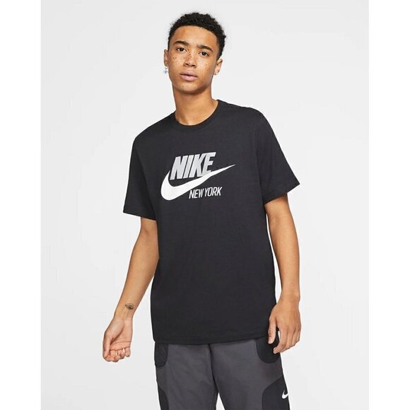 𝅺nike Sportswear Men's T-Shirt - Picture 1 of 9